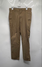 Load image into Gallery viewer, Banana Republic Mens Aiden Dark Khaki Flat Front Pockets Chino Pants Size 31x32
