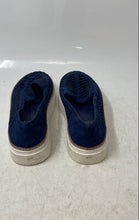 Load image into Gallery viewer, Vince Camuto Womens Romeena Navy Blue Cutout Platform Sneaker Shoes Size 38.5
