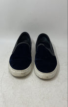 Load image into Gallery viewer, M. Gemi Womens White Navy Blue Low Top Slip-On Sneaker Shoes Size EUR 38
