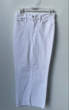 Load image into Gallery viewer, J.Crew Womens White Denim Raw Hem Regular Fit Light-Wash Cropped Pants Size 26
