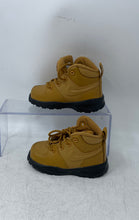Load image into Gallery viewer, Nike Unisex Baby Manoa BQ5374-700 Brown Leather Lace-Up Ankle Booties Size 6C
