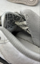 Load image into Gallery viewer, Nike Kids Air Force 1 ‘07 White Black Lace-Up Sneaker Shoes Size 2 Youth
