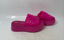 Load image into Gallery viewer, Melissa X Isabela + Chica Capeto Womens Becky Pink Platform Slide Sandals Size 5
