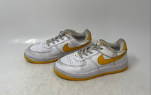 Load image into Gallery viewer, Nike Kids Force 1 Low EasyOn White Yellow Low Top Sneaker Shoes Size 2Y
