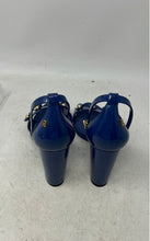 Load image into Gallery viewer, Petite Jolie Womens Blue Floral Open-Toe Block Ankle Strap Sandals Size 7
