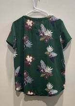 Load image into Gallery viewer, Loft Womens Green Short Sleeve Round Neck Collarless Pullover Blouse Top Size M
