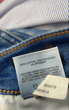 Load image into Gallery viewer, Express Womens Blue Denim Medium Wash Pockets Stretch Tapered Leg Jeans Size 2
