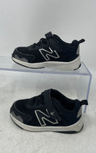 Load image into Gallery viewer, New Balance Kids DynaSoft 545 Black White Hook &amp; Loop Sneaker Shoes Size 5W
