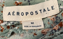 Load image into Gallery viewer, Aeropostale Womens Green Floral Print Straight &amp; Pencil Skirt Size Medium
