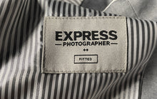 Load image into Gallery viewer, Express Mens Gray Long Sleeve Fitted Single-Breasted Two-Button Blazer Size 40R
