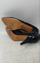 Load image into Gallery viewer, Bamar Womens Black Vero Cuoio Outsole Cap Toe Slip-On Pump Heels Size EUR 40

