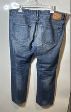 Load image into Gallery viewer, Boss Hugo Boss Mens Blue Denim Medium Wash Pockets Straight Leg Jeans Size 38/30
