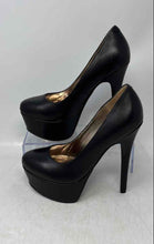 Load image into Gallery viewer, Steve Madden Womens Black Leather Round Toe Platform Pump Heels Size 6.5B
