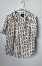 Load image into Gallery viewer, Worthington Womens Brown White Chain Print Short Sleeve Blouse Top Size M
