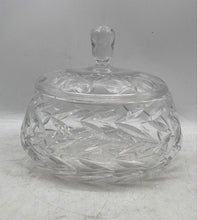 Load image into Gallery viewer, Vintage Unbranded Clear Cut Glass Zigzag Pattern Bowl Sugar Candy Jar With Lid
