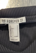 Load image into Gallery viewer, Forever 21 Womens Black Long Sleeve V-Neck Ribbed Cropped Blouse Top Size M
