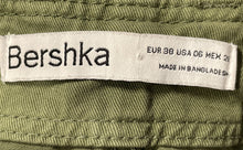 Load image into Gallery viewer, Bershka Womens Green Cotton Pockets Flat Front Straight Leg Cargo Pants Size 06
