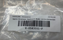 Load image into Gallery viewer, Apple Model A1314 White Wireless Bluetooth Portable Standard Keyboard Untested

