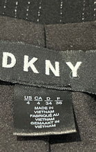 Load image into Gallery viewer, DKNY Womens Black Long Sleeve Pockets Formal One-Button Blazer Size 4
