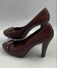 Load image into Gallery viewer, Authentic Tory Burch Womens Brown Slip-On Pump Heels Size 10.5M Damaged
