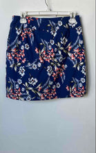 Load image into Gallery viewer, Mario Serrani Womens Blue Floral Print Pull-On Athletic Skort Size Small
