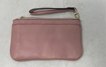 Load image into Gallery viewer, Michael Kors Womens Light Pink Pebbled Leather Zip Jet Set Charm Wristlet Wallet

