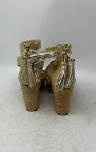 Load image into Gallery viewer, UGG Womens Raquel 1092254 Metallic Gold Wedge Heel Espadrille Sandals Size 8
