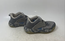 Load image into Gallery viewer, And1 Kids Limelight Gray Lace-Up Low Top Basketball Shoes Size 3
