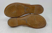 Load image into Gallery viewer, Italian Shoemakers Womens Selah Beige Leather Slip-On Thong Sandals Size 9
