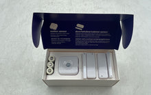 Load image into Gallery viewer, Lowe's Model KIT652 Iris Self-Monitored Home Automation Smart Kit Untested
