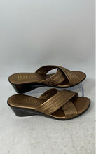 Load image into Gallery viewer, Italian Shoemakers Womens Kenny Bronze-Tone Open Toe Slip-On Slide Sandals Sz 7
