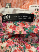 Load image into Gallery viewer, Zara Womens Multicolor Floral Ruffle Tiered Side Zip Mini Skirt Size Small
