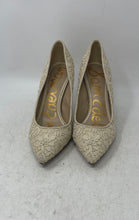Load image into Gallery viewer, Sam Edelman Womens Hazel Beige Floral Pointed Toe Stiletto Pump Heels Size 7.5
