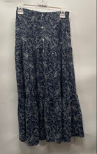 Load image into Gallery viewer, Max Studio Womens Blue White Paisley Flat Front Long Flare Skirt Size XS
