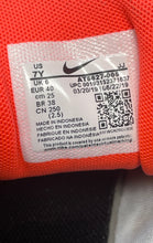 Load image into Gallery viewer, Authentic Nike Air Max 200 AT5627-005 Boys Multicolor Sneaker Shoes Size 7Y
