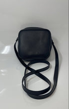 Load image into Gallery viewer, Bushnell Black Waterproof Compact Binoculars With Carrying Case Lens And Caps
