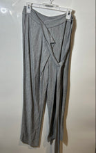 Load image into Gallery viewer, Zara Womens Gray Flat Front Straight Leg Casual Paperbag Pants Size XS
