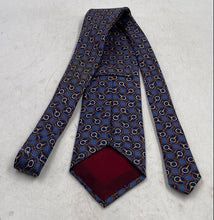 Load image into Gallery viewer, Burberrys Mens Blue Printed Silk Adjustable Keeper Loop Designer Tie
