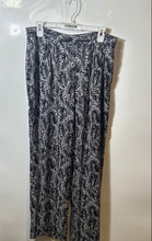 Load image into Gallery viewer, Michael Kors Womens Black White Leaf Print Wide-Leg Trouser Pants Size 10P
