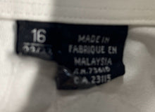 Load image into Gallery viewer, Hugo Boss Mens White Long Sleeve Regular Fit Two Ply Dress Shirt Size 16 32/33
