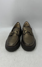 Load image into Gallery viewer, Carmela Essential Love Womens Metallic Gold Leather Platform Loafer Shoes Sz 40
