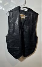 Load image into Gallery viewer, Paragraff Mens Black Genuine Leather Classic Snap Front Vest Size Large
