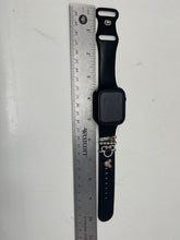Load image into Gallery viewer, Apple Watch Serie SE 44mm Power On / Locked For Parts (NCL)
