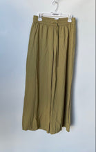 Load image into Gallery viewer, Express Womens Brown Extreme High-Rise Wide-Leg Trouser Pants Size Medium
