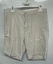 Load image into Gallery viewer, Zara Mens Beige Flat Front Slash Pockets Stretch Chino Shorts Size 32
