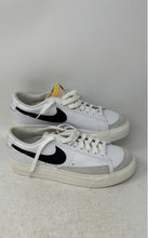 Load image into Gallery viewer, Nike Womens Blazer Low Platform DJ0292-101 White Black Sneaker Shoes Size 9
