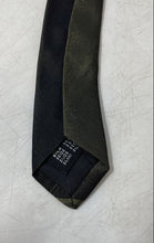 Load image into Gallery viewer, Lombardia Mens Green Printed Silk Keeper Loop Adjustable Pointed Tie
