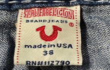 Load image into Gallery viewer, True Religion Mens Blue Denim Medium Wash Mid-Rise Pockets Straight Jeans Sz 38
