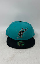 Load image into Gallery viewer, New Era Genuine Merchandise Mens Black Green Florida Marlins MLB Cap Size 7
