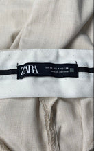 Load image into Gallery viewer, Zara Womens Beige Flat Front Straight Leg Slash Pocket Dress Pants Size 4
